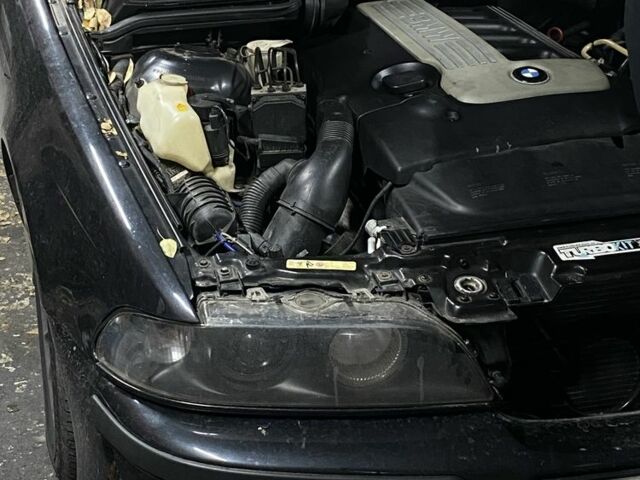 Черный БМВ 5 Серия, объемом двигателя 2.9 л и пробегом 380 тыс. км за 4000 $, фото 1 на Automoto.ua