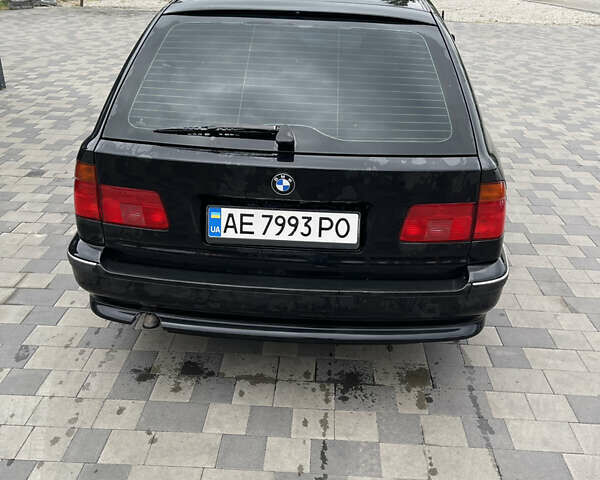 Черный БМВ 5 Серия, объемом двигателя 2.5 л и пробегом 326 тыс. км за 4500 $, фото 3 на Automoto.ua