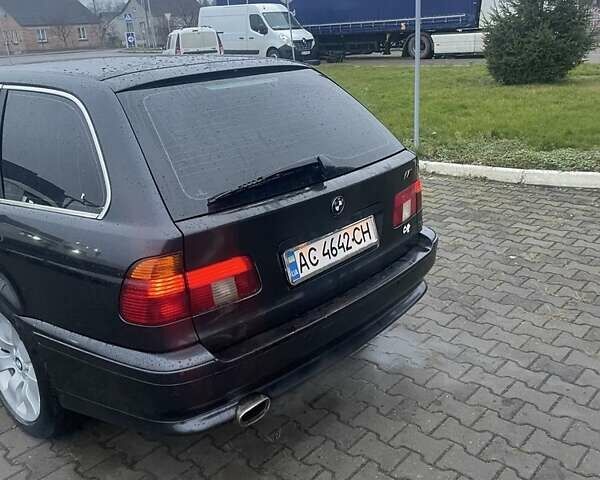 Черный БМВ 5 Серия, объемом двигателя 2.5 л и пробегом 380 тыс. км за 4499 $, фото 2 на Automoto.ua