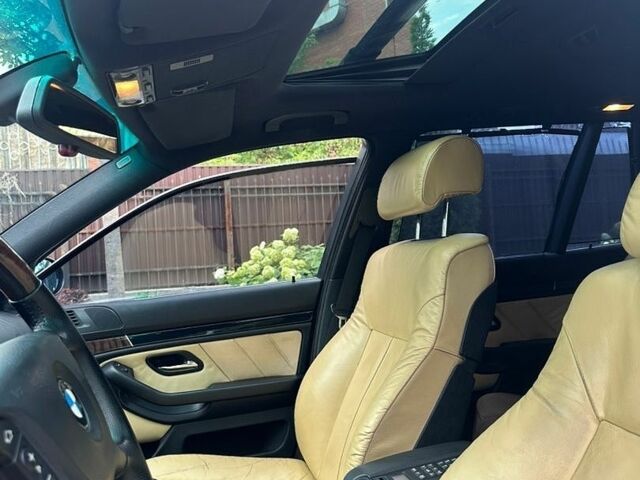 Чорний БМВ 5 Серія, об'ємом двигуна 2.93 л та пробігом 701 тис. км за 7900 $, фото 17 на Automoto.ua