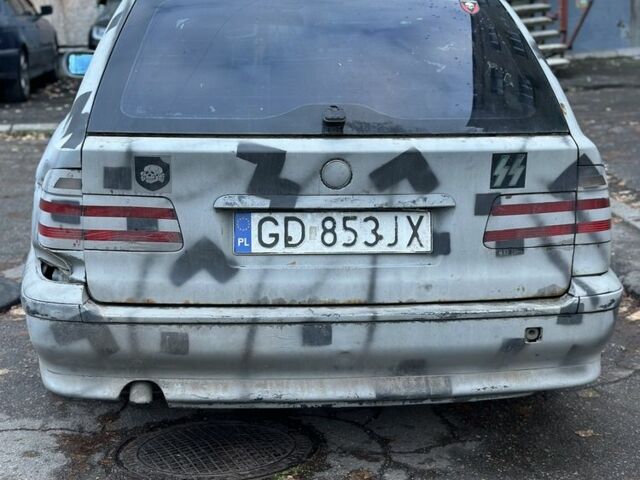 Черный БМВ 5 Серия, объемом двигателя 2.5 л и пробегом 300 тыс. км за 1400 $, фото 4 на Automoto.ua