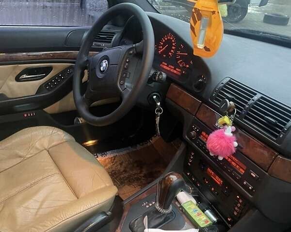 Черный БМВ 5 Серия, объемом двигателя 2.5 л и пробегом 380 тыс. км за 4499 $, фото 9 на Automoto.ua