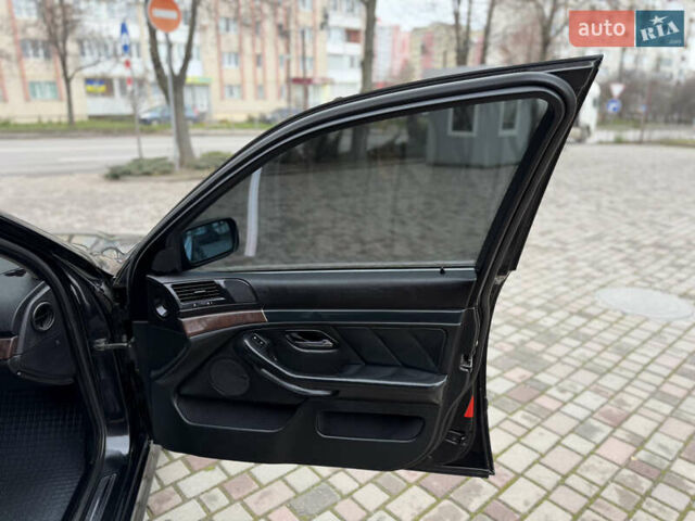 Чорний БМВ 5 Серія, об'ємом двигуна 2.5 л та пробігом 300 тис. км за 5000 $, фото 51 на Automoto.ua