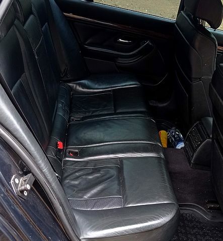 Черный БМВ 5 Серия, объемом двигателя 2.5 л и пробегом 463 тыс. км за 5600 $, фото 6 на Automoto.ua