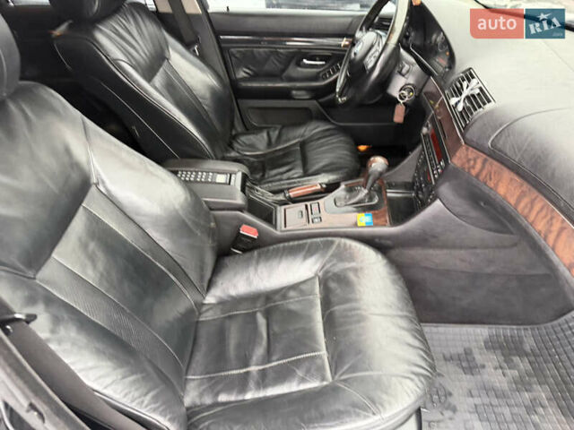 Чорний БМВ 5 Серія, об'ємом двигуна 2.5 л та пробігом 440 тис. км за 4900 $, фото 47 на Automoto.ua