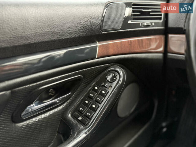 Чорний БМВ 5 Серія, об'ємом двигуна 2.5 л та пробігом 300 тис. км за 5000 $, фото 42 на Automoto.ua