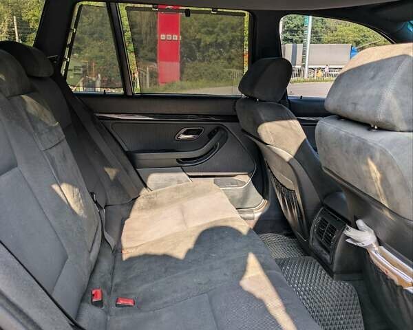 Чорний БМВ 5 Серія, об'ємом двигуна 3 л та пробігом 367 тис. км за 6800 $, фото 18 на Automoto.ua