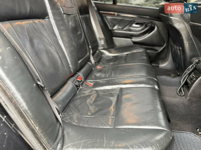 Чорний БМВ 5 Серія, об'ємом двигуна 2.5 л та пробігом 300 тис. км за 5000 $, фото 58 на Automoto.ua