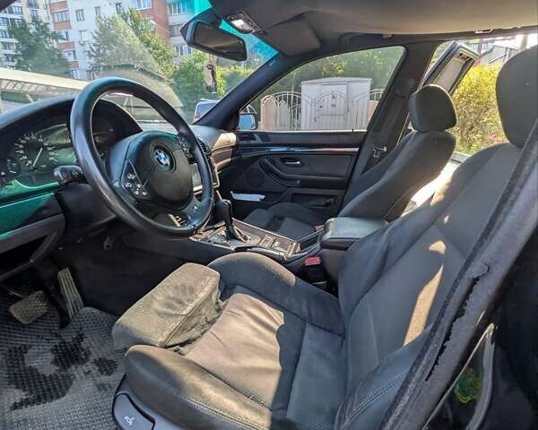 Чорний БМВ 5 Серія, об'ємом двигуна 3 л та пробігом 367 тис. км за 6800 $, фото 27 на Automoto.ua