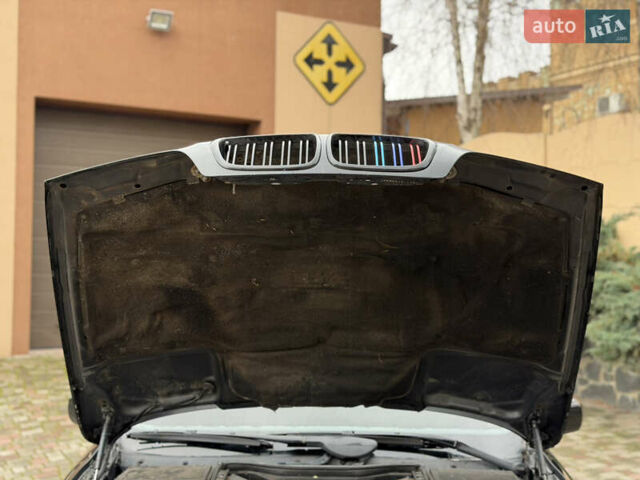 Чорний БМВ 5 Серія, об'ємом двигуна 2.5 л та пробігом 300 тис. км за 5000 $, фото 67 на Automoto.ua
