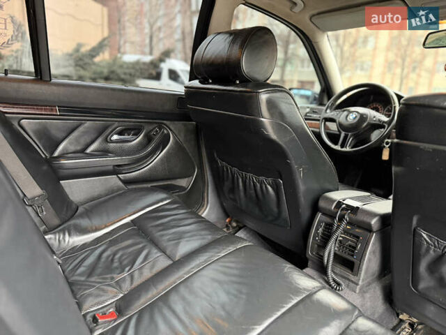 Чорний БМВ 5 Серія, об'ємом двигуна 2.5 л та пробігом 300 тис. км за 5000 $, фото 60 на Automoto.ua