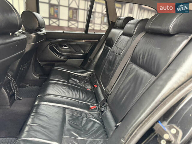 Чорний БМВ 5 Серія, об'ємом двигуна 2.5 л та пробігом 300 тис. км за 5000 $, фото 63 на Automoto.ua