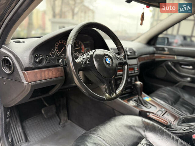 Чорний БМВ 5 Серія, об'ємом двигуна 2.5 л та пробігом 300 тис. км за 5000 $, фото 48 на Automoto.ua