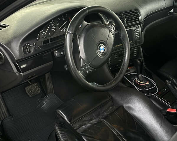 Черный БМВ 5 Серия, объемом двигателя 2.93 л и пробегом 347 тыс. км за 7000 $, фото 15 на Automoto.ua