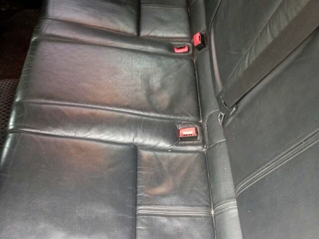 Черный БМВ 5 Серия, объемом двигателя 2 л и пробегом 374 тыс. км за 5000 $, фото 5 на Automoto.ua