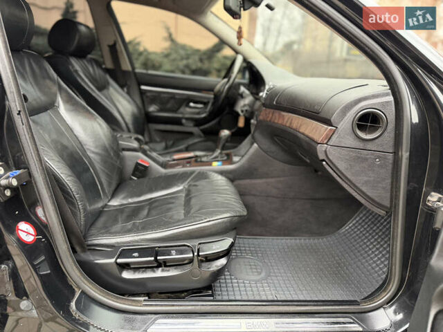 Чорний БМВ 5 Серія, об'ємом двигуна 2.5 л та пробігом 300 тис. км за 5000 $, фото 52 на Automoto.ua