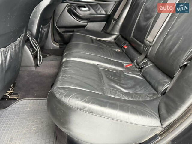 Черный БМВ 5 Серия, объемом двигателя 2.5 л и пробегом 250 тыс. км за 4600 $, фото 53 на Automoto.ua