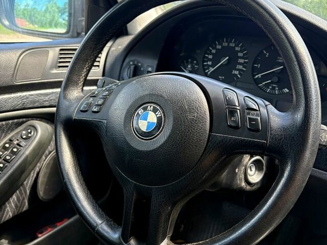 Черный БМВ 5 Серия, объемом двигателя 2.5 л и пробегом 387 тыс. км за 4000 $, фото 8 на Automoto.ua