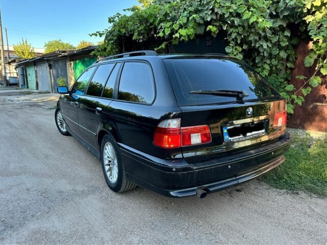 Черный БМВ 5 Серия, объемом двигателя 2.5 л и пробегом 301 тыс. км за 3000 $, фото 5 на Automoto.ua