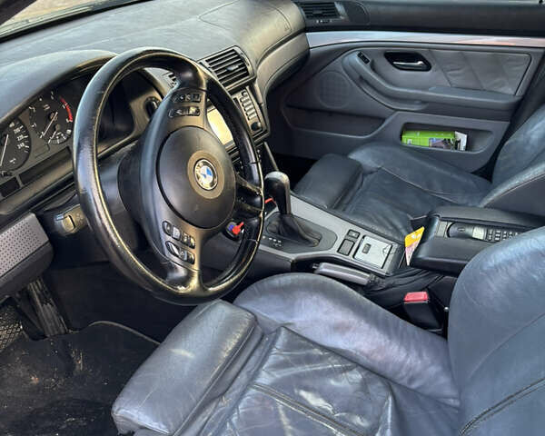 Чорний БМВ 5 Серія, об'ємом двигуна 2.93 л та пробігом 343 тис. км за 4500 $, фото 19 на Automoto.ua