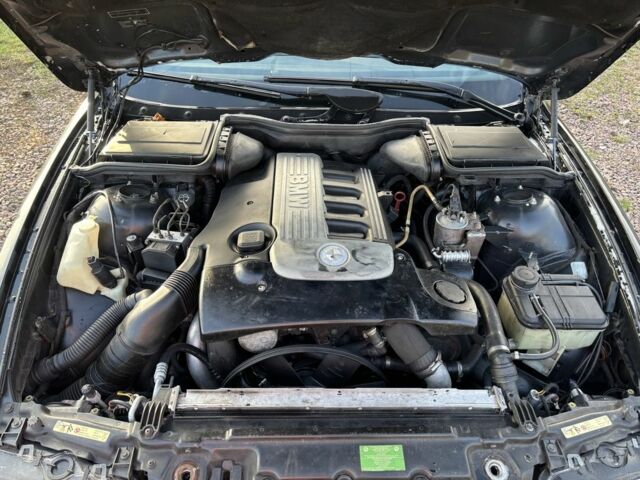 Чорний БМВ 5 Серія, об'ємом двигуна 2.9 л та пробігом 343 тис. км за 4500 $, фото 23 на Automoto.ua