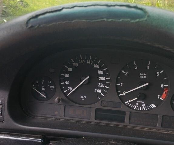 Черный БМВ 5 Серия, объемом двигателя 2.2 л и пробегом 313 тыс. км за 2600 $, фото 5 на Automoto.ua