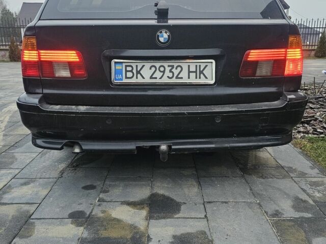 Черный БМВ 5 Серия, объемом двигателя 2.5 л и пробегом 435 тыс. км за 4700 $, фото 5 на Automoto.ua