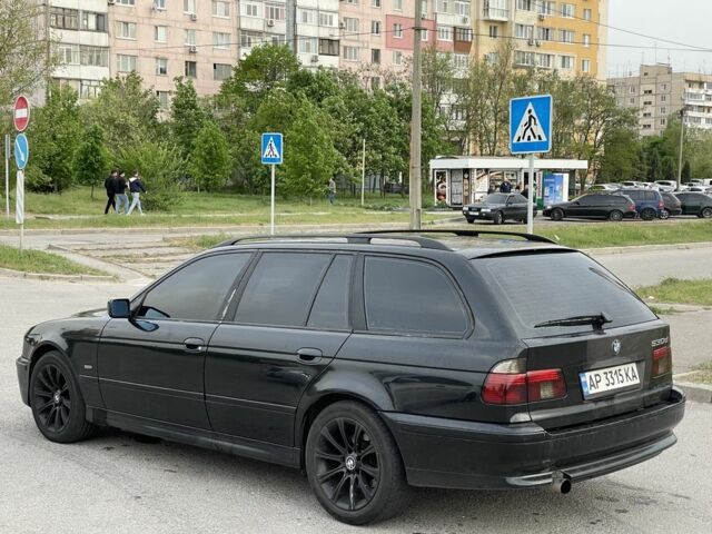Черный БМВ 5 Серия, объемом двигателя 3 л и пробегом 300 тыс. км за 5900 $, фото 3 на Automoto.ua