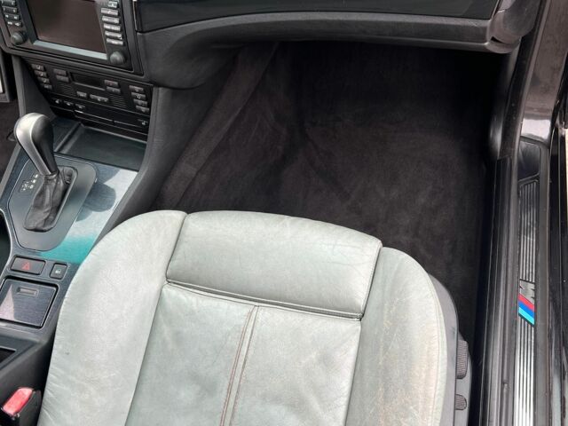 Чорний БМВ 5 Серія, об'ємом двигуна 2.5 л та пробігом 400 тис. км за 3300 $, фото 7 на Automoto.ua