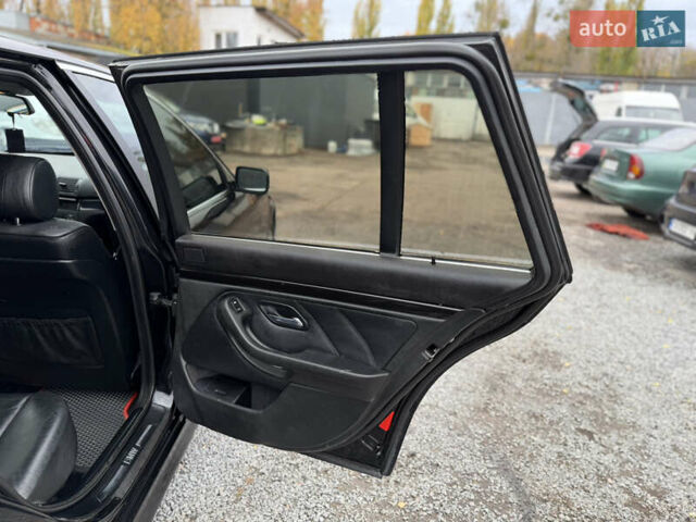 Чорний БМВ 5 Серія, об'ємом двигуна 2.5 л та пробігом 350 тис. км за 5200 $, фото 70 на Automoto.ua