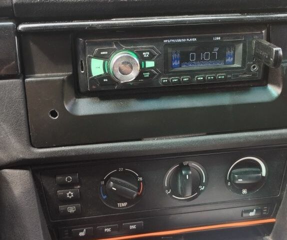 Черный БМВ 5 Серия, объемом двигателя 2.2 л и пробегом 313 тыс. км за 2600 $, фото 4 на Automoto.ua