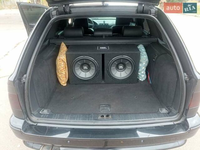Чорний БМВ 5 Серія, об'ємом двигуна 2.17 л та пробігом 315 тис. км за 6000 $, фото 6 на Automoto.ua