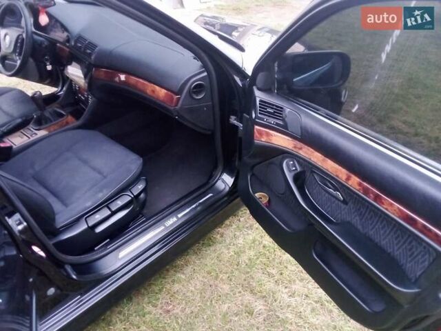 Черный БМВ 5 Серия, объемом двигателя 1.95 л и пробегом 400 тыс. км за 3800 $, фото 7 на Automoto.ua