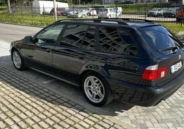 Чорний БМВ 5 Серія, об'ємом двигуна 3 л та пробігом 315 тис. км за 2900 $, фото 2 на Automoto.ua