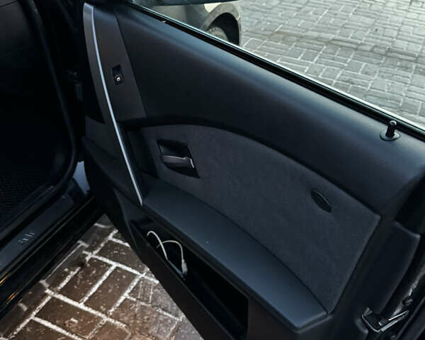 Черный БМВ 5 Серия, объемом двигателя 2.5 л и пробегом 392 тыс. км за 4300 $, фото 10 на Automoto.ua