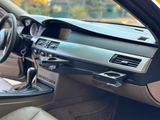 Черный БМВ 5 Серия, объемом двигателя 3 л и пробегом 399 тыс. км за 6850 $, фото 14 на Automoto.ua