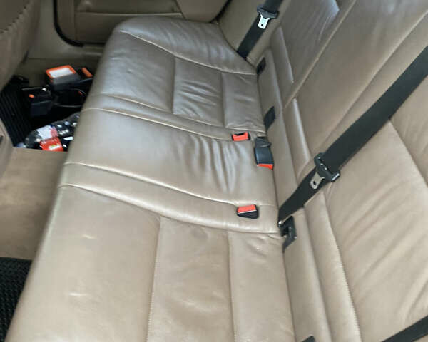 Чорний БМВ 5 Серія, об'ємом двигуна 3 л та пробігом 404 тис. км за 8000 $, фото 11 на Automoto.ua