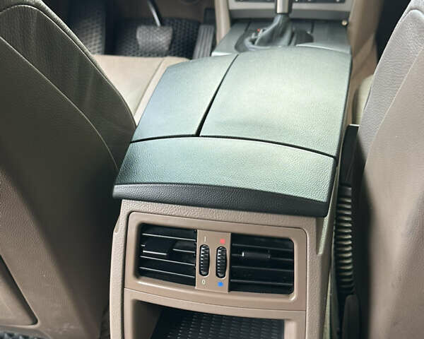 Черный БМВ 5 Серия, объемом двигателя 3 л и пробегом 400 тыс. км за 7400 $, фото 40 на Automoto.ua