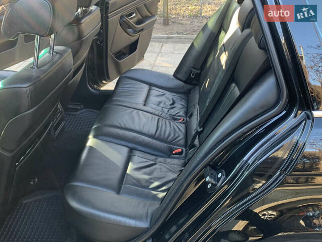 Черный БМВ 5 Серия, объемом двигателя 2.9 л и пробегом 378 тыс. км за 8000 $, фото 8 на Automoto.ua