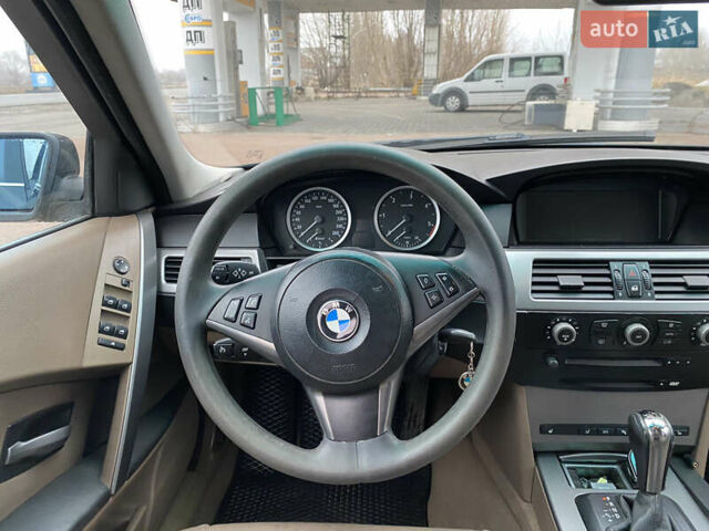 Чорний БМВ 5 Серія, об'ємом двигуна 3 л та пробігом 404 тис. км за 8000 $, фото 8 на Automoto.ua