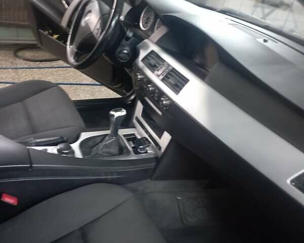 Черный БМВ 5 Серия, объемом двигателя 2.5 л и пробегом 266 тыс. км за 8700 $, фото 6 на Automoto.ua