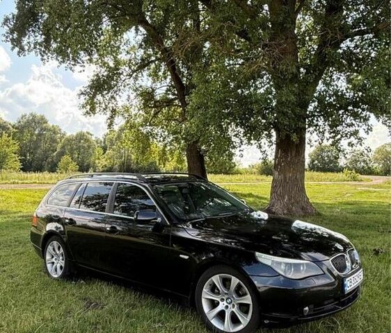 Черный БМВ 5 Серия, объемом двигателя 3 л и пробегом 350 тыс. км за 4900 $, фото 1 на Automoto.ua