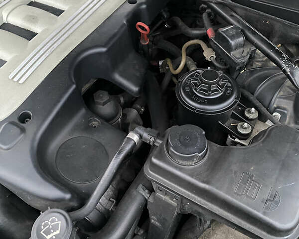 Чорний БМВ 5 Серія, об'ємом двигуна 3 л та пробігом 340 тис. км за 7999 $, фото 37 на Automoto.ua