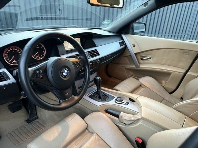 Черный БМВ 5 Серия, объемом двигателя 3 л и пробегом 210 тыс. км за 2143 $, фото 5 на Automoto.ua