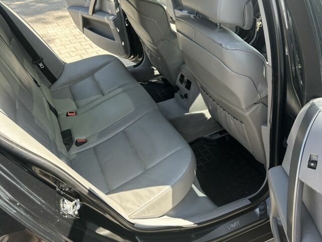 Черный БМВ 5 Серия, объемом двигателя 3 л и пробегом 350 тыс. км за 4900 $, фото 13 на Automoto.ua