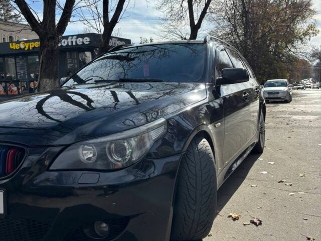 Чорний БМВ 5 Серія, об'ємом двигуна 3 л та пробігом 260 тис. км за 9999 $, фото 1 на Automoto.ua