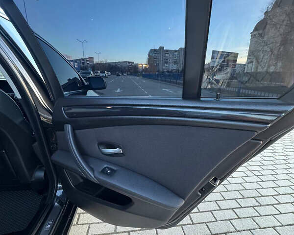 Черный БМВ 5 Серия, объемом двигателя 2 л и пробегом 337 тыс. км за 9300 $, фото 15 на Automoto.ua