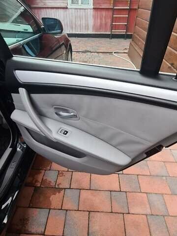 Черный БМВ 5 Серия, объемом двигателя 3 л и пробегом 305 тыс. км за 13000 $, фото 20 на Automoto.ua