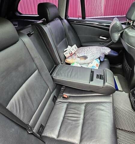 Черный БМВ 5 Серия, объемом двигателя 3 л и пробегом 377 тыс. км за 10900 $, фото 15 на Automoto.ua