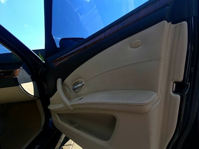 БМВ 5 Серия 2007 в Новорад-Волынском на Automoto.ua Черный БМВ 5 Серия, объемом двигателя 3 л и пробегом 0 тыс. км за 9000 $, фото 10 на Automoto.ua